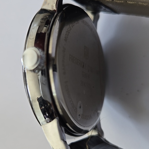 Black Women's Watch - Picture 2 of 4